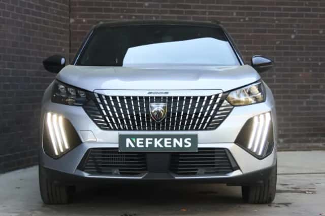 Peugeot 2008 (2024) thumbnail 5