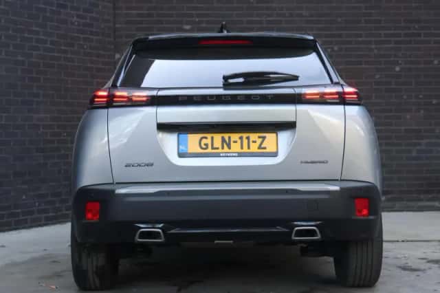 Peugeot 2008 (2024) thumbnail 7