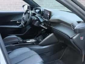 Peugeot 2008 (2024) thumbnail 9
