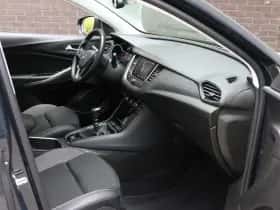 Opel Grandland X (2019) thumbnail 9
