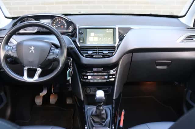 Peugeot 2008 (2019) thumbnail 14