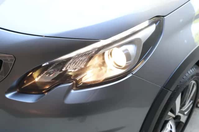 Peugeot 2008 (2019) thumbnail 23