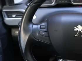 Peugeot 2008 (2019) thumbnail 25