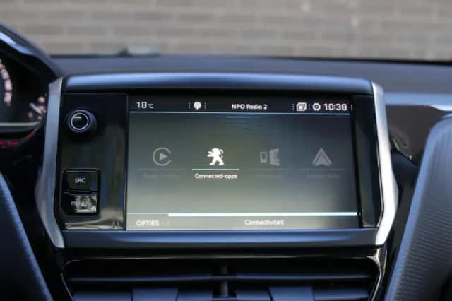 Peugeot 2008 (2019) thumbnail 34