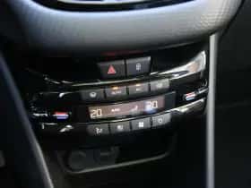 Peugeot 2008 (2019) thumbnail 36