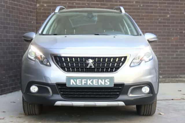 Peugeot 2008 (2019) thumbnail 5