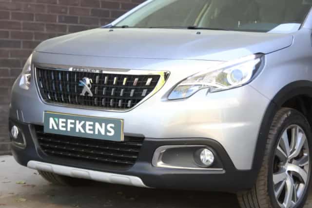 Peugeot 2008 (2019) thumbnail 6