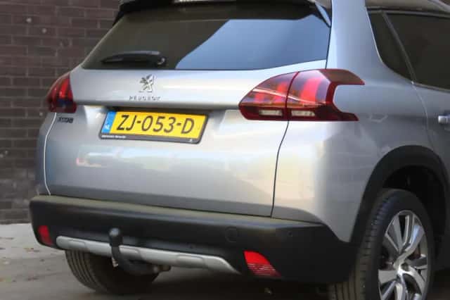Peugeot 2008 (2019) thumbnail 8