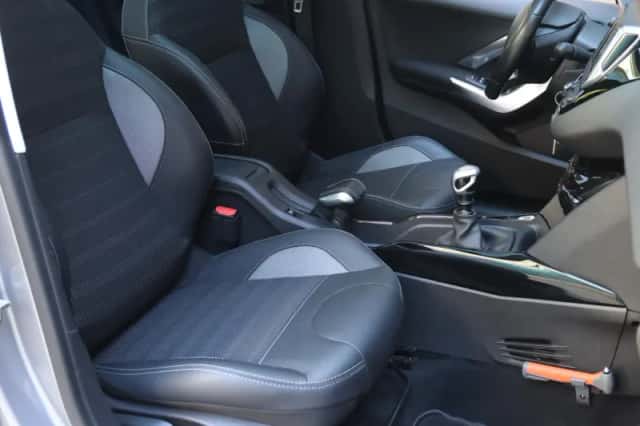 Peugeot 2008 (2019) thumbnail 10