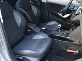 Peugeot 2008 (2019) thumbnail 10
