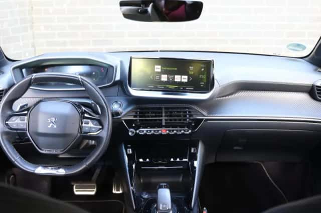 Peugeot 208 (2021) thumbnail 13