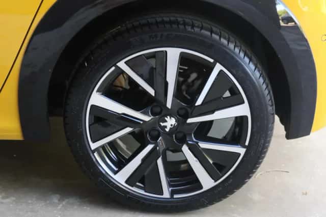 Peugeot 208 (2021) thumbnail 20