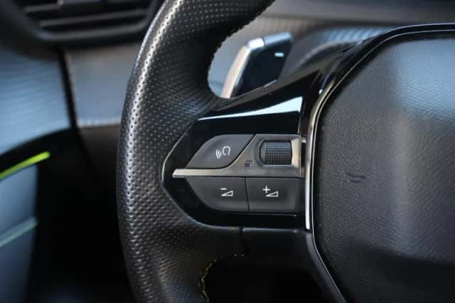 Peugeot 208 (2021) thumbnail 25