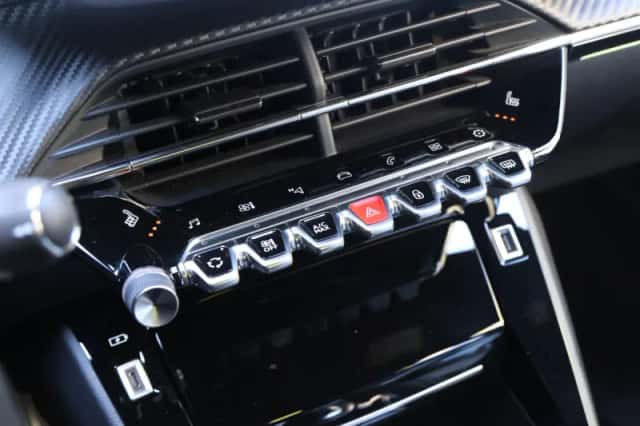 Peugeot 208 (2021) thumbnail 37