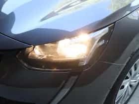 Peugeot 208 (2022) thumbnail 21