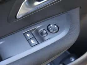 Peugeot 208 (2022) thumbnail 22