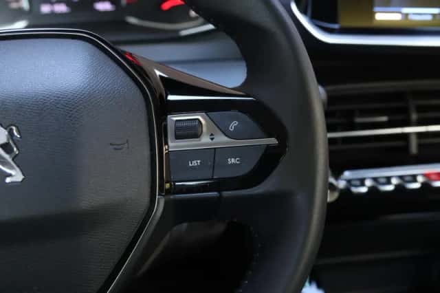 Peugeot 208 (2022) thumbnail 24