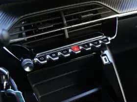 Peugeot 208 (2022) thumbnail 32