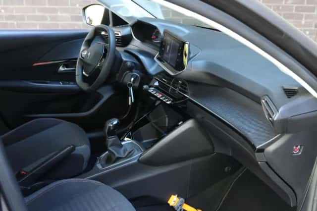 Peugeot 208 (2022) thumbnail 10