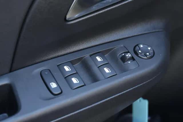 Opel Corsa (2024) thumbnail 23