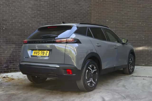 Peugeot e-2008 (2025) thumbnail 3