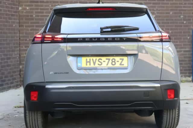 Peugeot e-2008 (2025) thumbnail 8