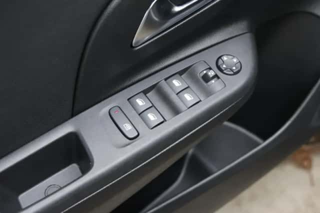Opel Corsa (2025) thumbnail 23