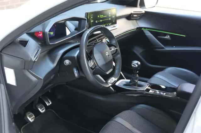Peugeot 208 (2022) thumbnail 11