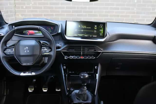 Peugeot 208 (2022) thumbnail 13