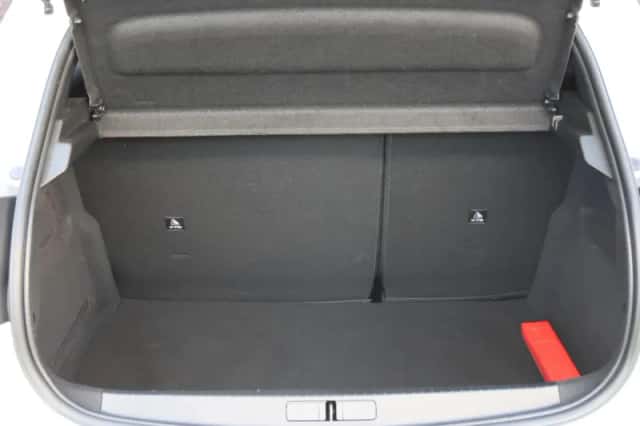 Peugeot 208 (2022) thumbnail 17