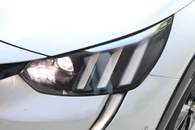 Peugeot 208 (2022) thumbnail 21