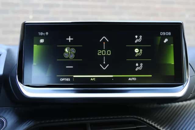 Peugeot 208 (2022) thumbnail 32