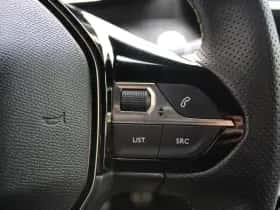 Peugeot 208 (2022) thumbnail 32