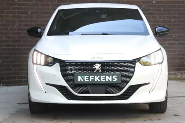 Peugeot 208 (2022) thumbnail 5