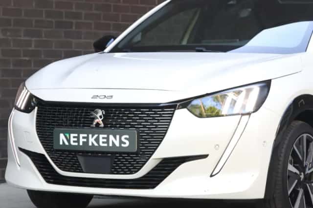 Peugeot 208 (2022) thumbnail 6