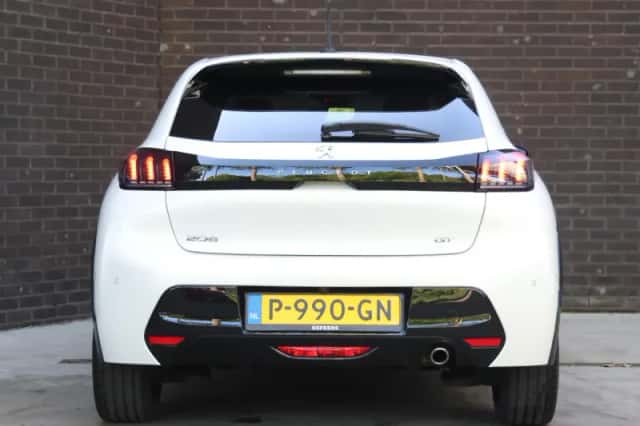 Peugeot 208 (2022) thumbnail 7