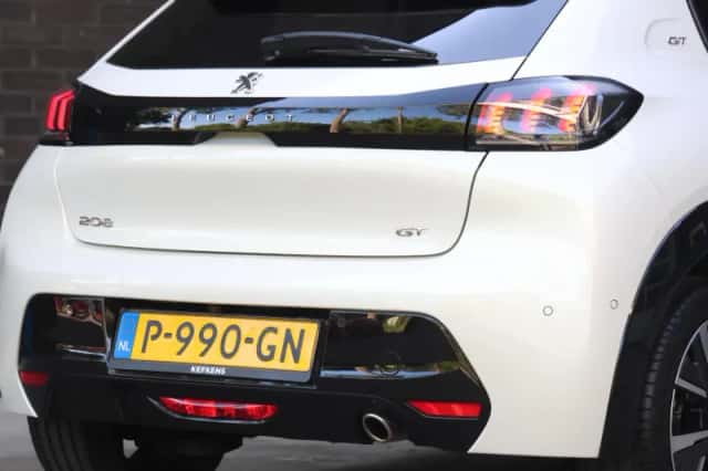 Peugeot 208 (2022) thumbnail 8