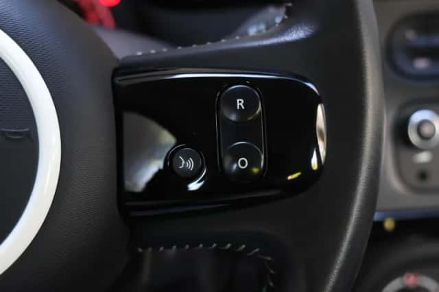 Renault Twingo (2017) thumbnail 23