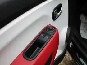 Renault Twingo (2017) thumbnail 32