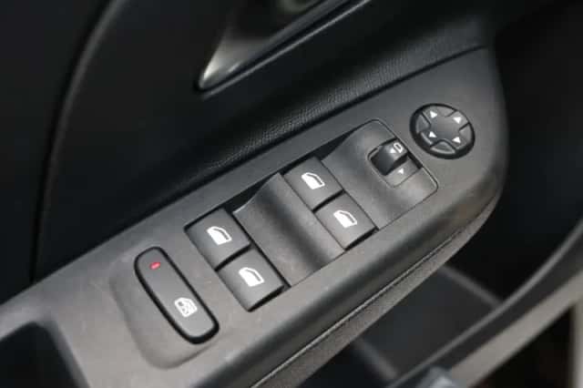 Opel Corsa (2024) thumbnail 24
