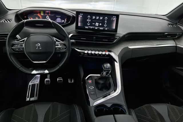 Peugeot 3008 (2021) thumbnail 11