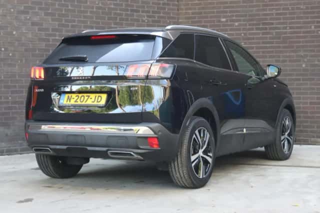 Peugeot 3008 (2021) thumbnail 3