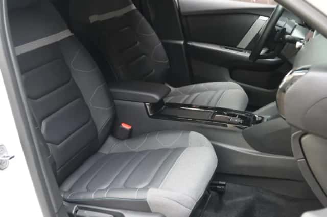 Citroën C4 (2023) thumbnail 6