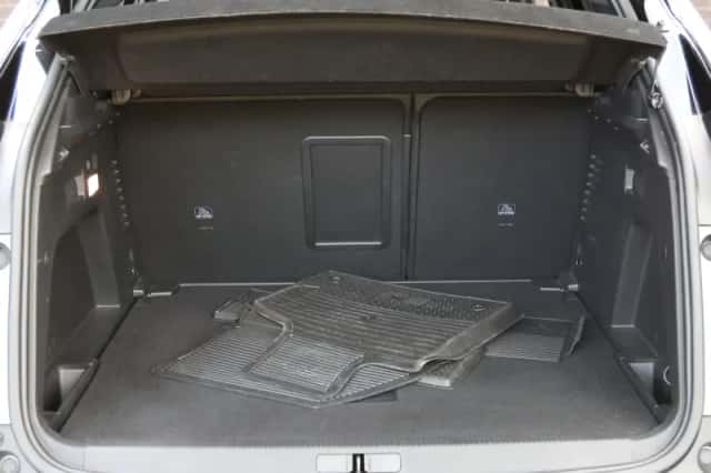 Peugeot 3008 (2024) thumbnail 17