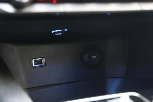 Peugeot 3008 (2024) thumbnail 38