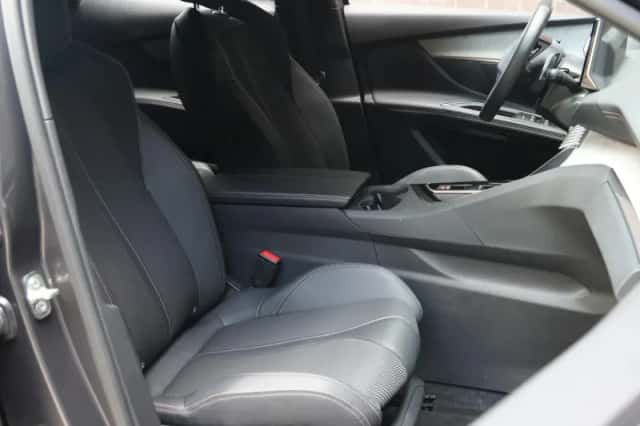 Peugeot 3008 (2024) thumbnail 10