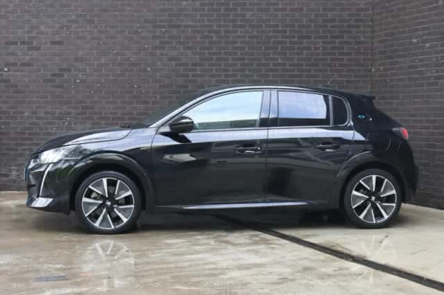 Peugeot e-208 (2022) thumbnail 2