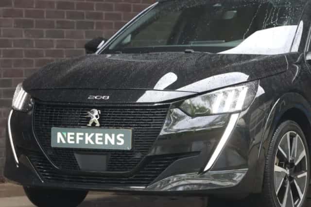 Peugeot e-208 (2022) thumbnail 6