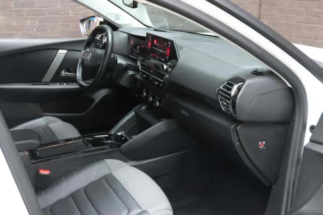 Citroën C4 (2021) thumbnail 9