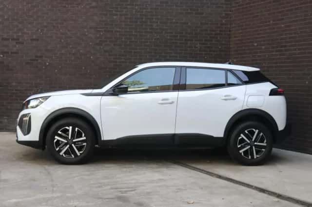 Peugeot 2008 (2025) thumbnail 2